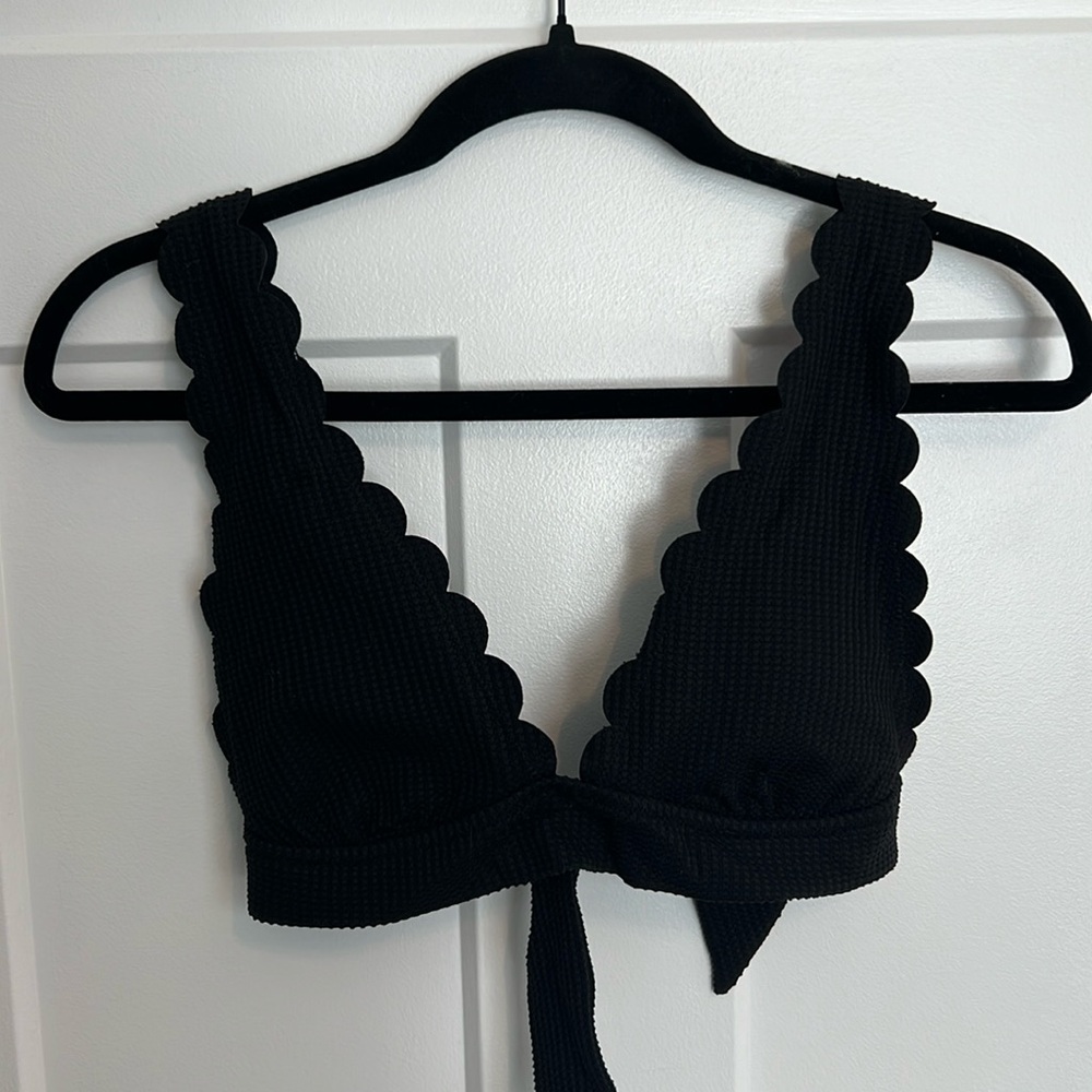 Aerie bikini top.